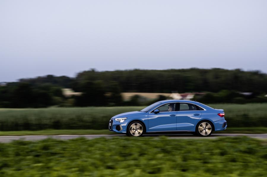  Audi A3 Sedan 35 TDI S-Line 2020 года  (WW) (фото 21 из 42)